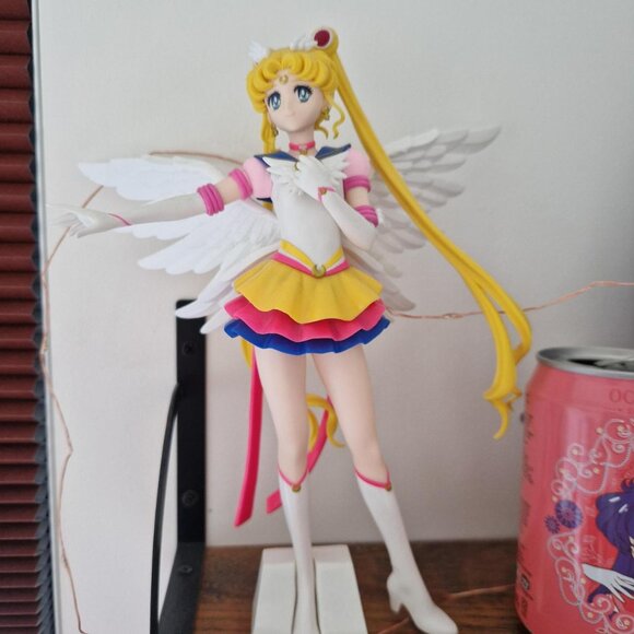 Sailor Moon figure in excellent condition, comes with box #SailorMoon - Picture 1 of 2